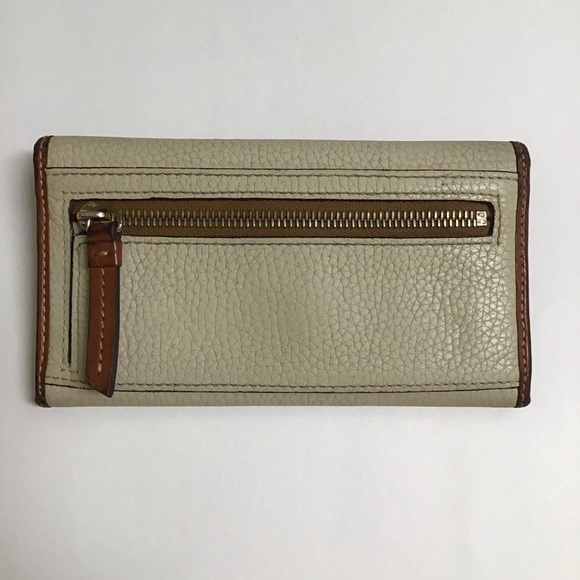 Dooney & Bourke Pebble Grain Leather Continental Clutch Wallet Oyster Color - Picture 12 of 15
